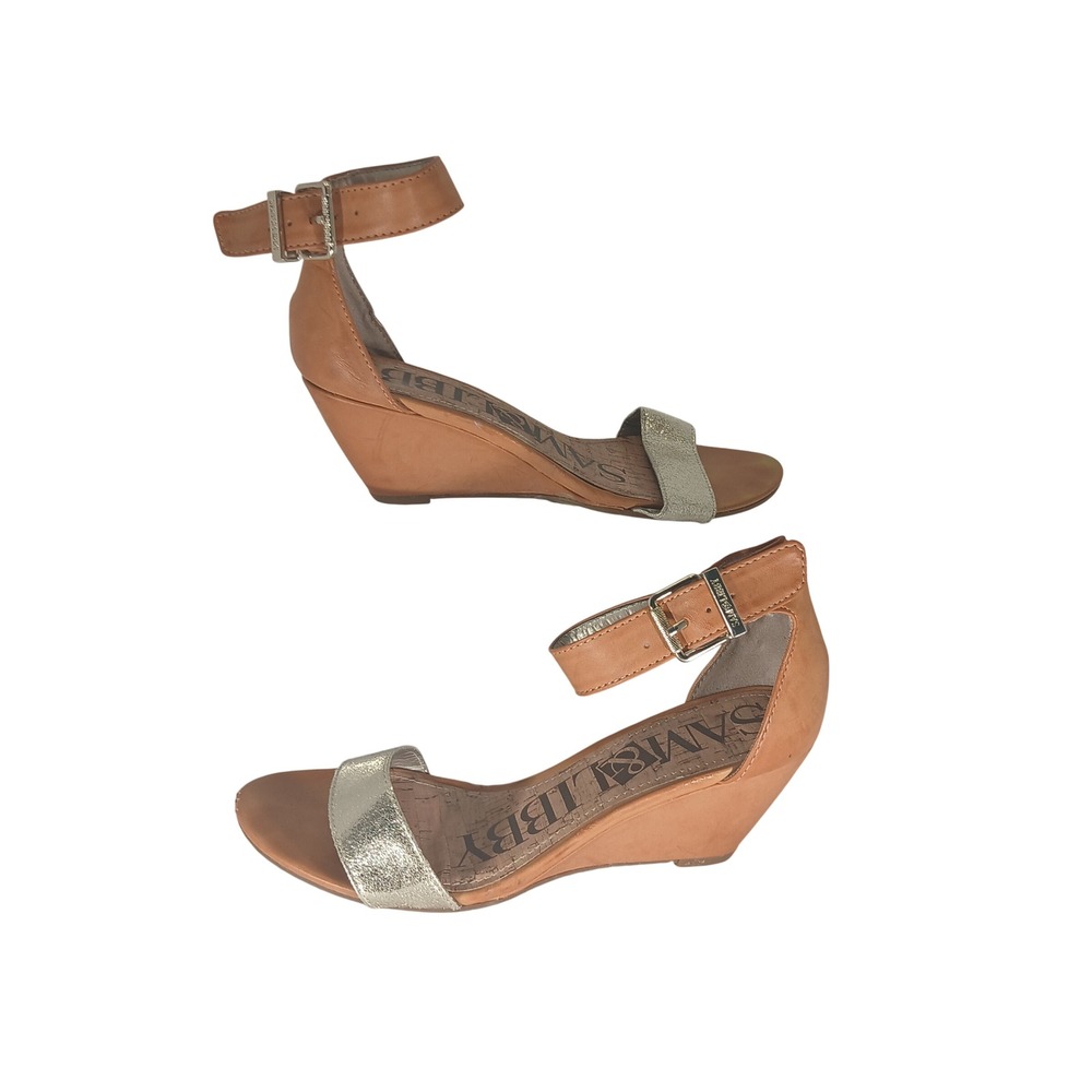 Sam & Libby Wedge Sandals 7.5 Tan Gold Metallic Boho Summer Chic Strappy Buckle
